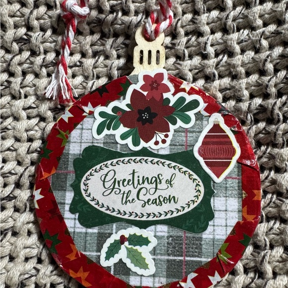 A set of (4) new 2.75x2.75” handmade unique wooden Xmas Tree Ornaments $32 - Picture 10 of 16